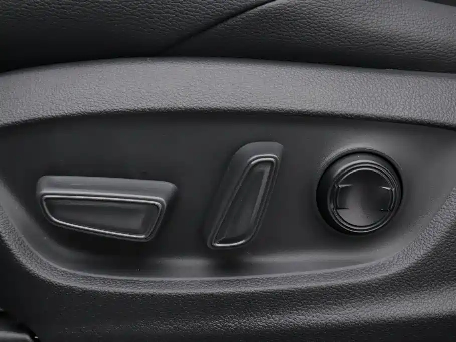 TOYOTA FRONTLANDER 2023