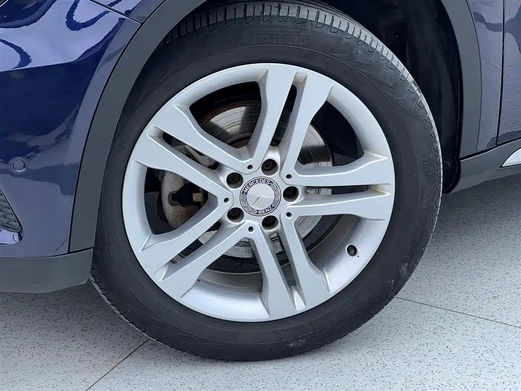 MERCEDES BENZ GLA 2016