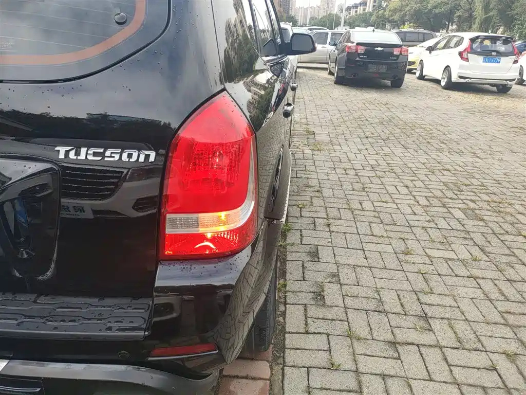 HYUNDAI TUCSON 2013