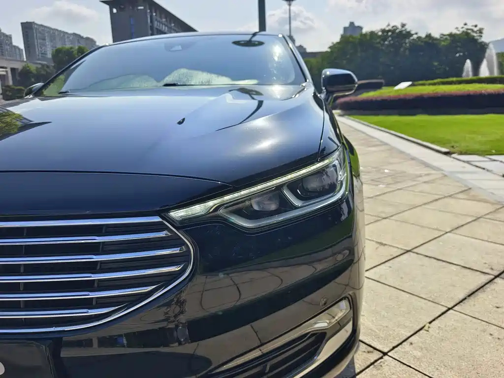 FORD TAURUS 2019
