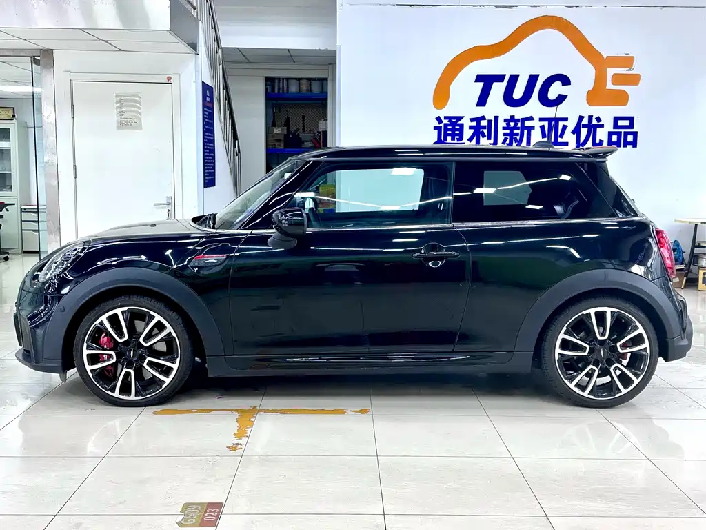 MINI JCW 2023