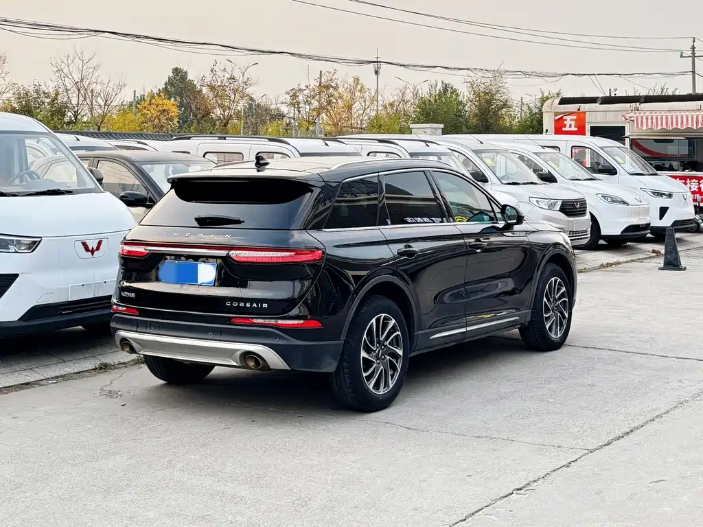 LINCOLN ADVENTURER 2022