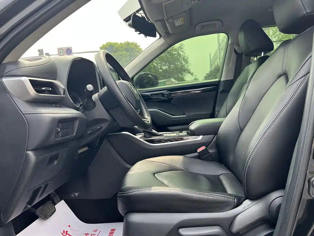 TOYOTA HIGHLANDER 2022