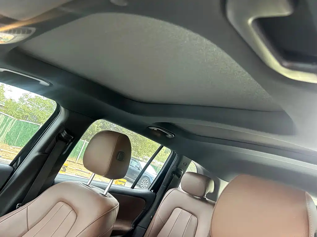 MERCEDES BENZ GLB 2023