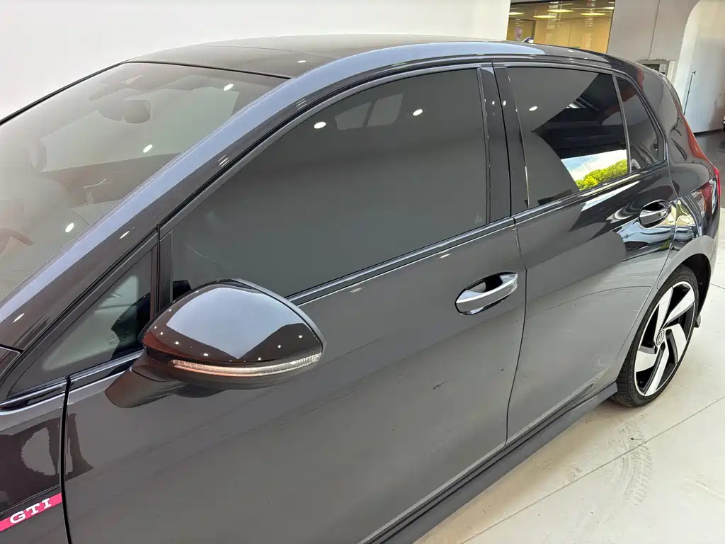 VOLKSWAGEN GOLF GTI 2021