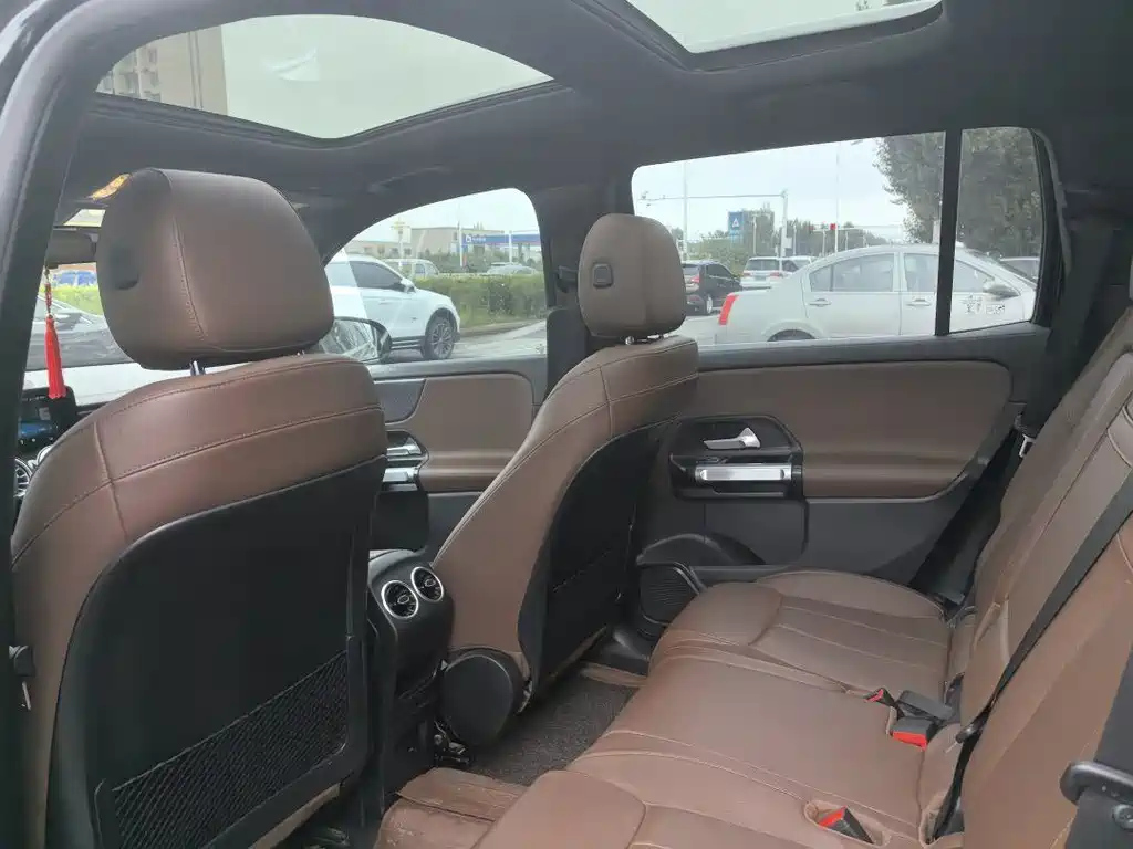 MERCEDES BENZ GLB 2021