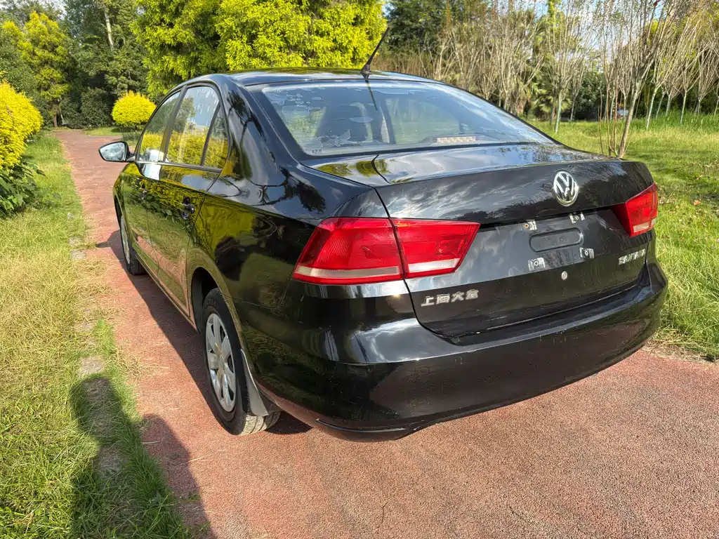 VOLKSWAGEN SANTANA 2014