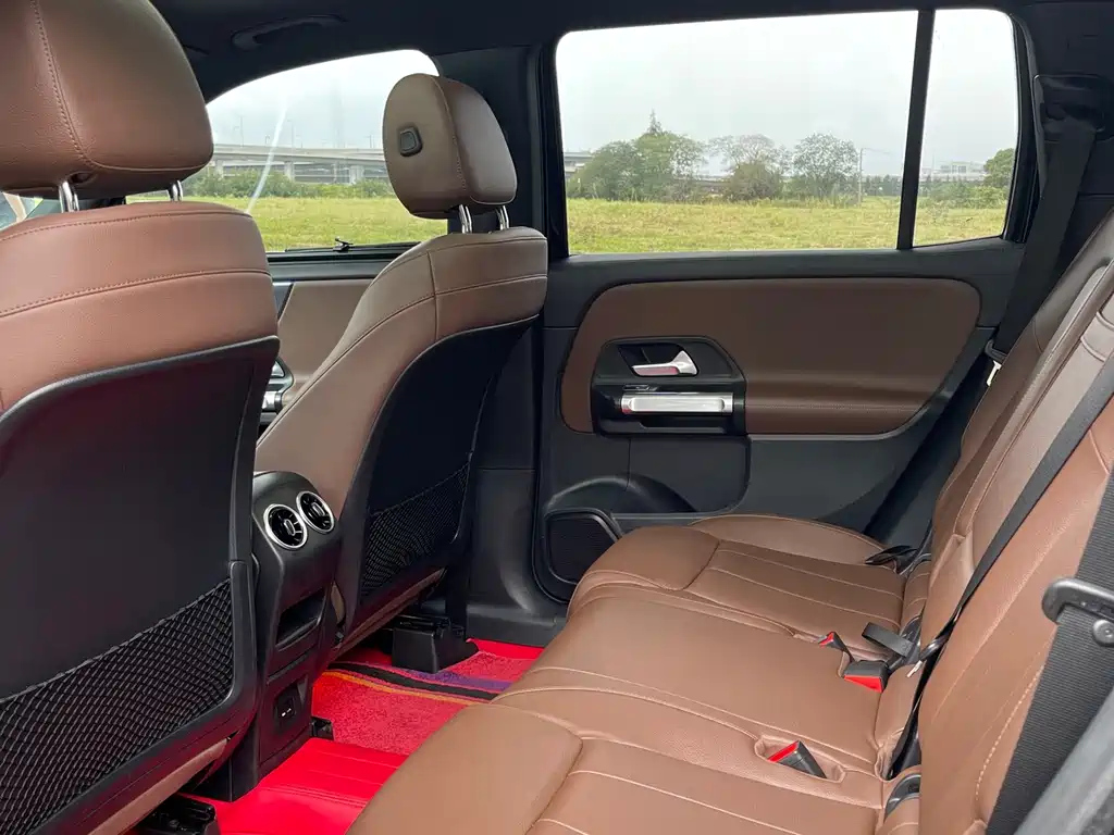 MERCEDES BENZ GLB 2021