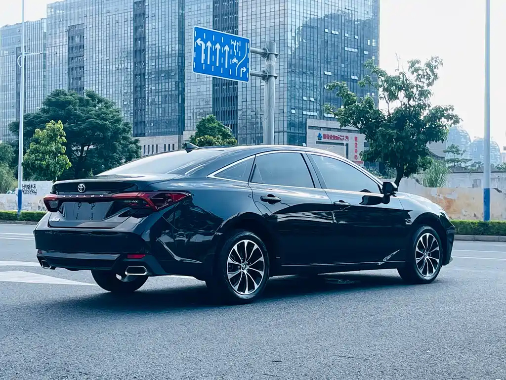 TOYOTA AVALON 2023