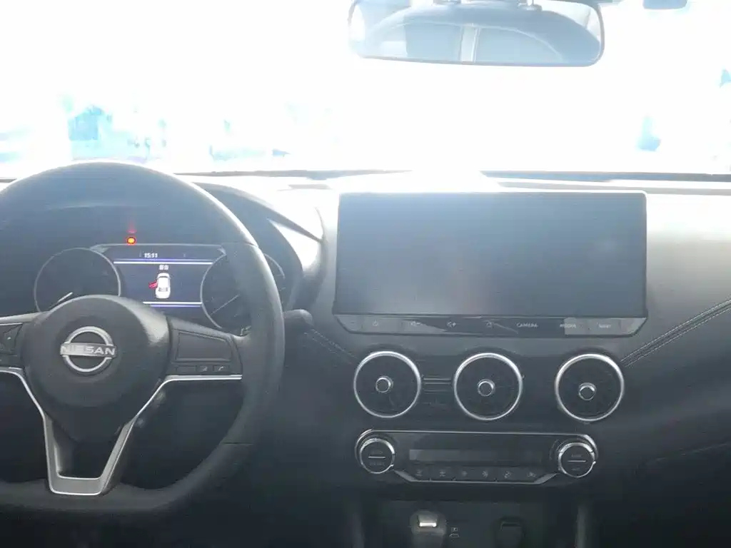 NISSAN SYLPHY 2025