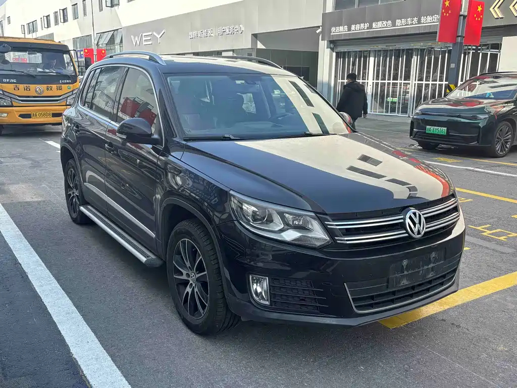 VOLKSWAGEN TIGUAN 2014