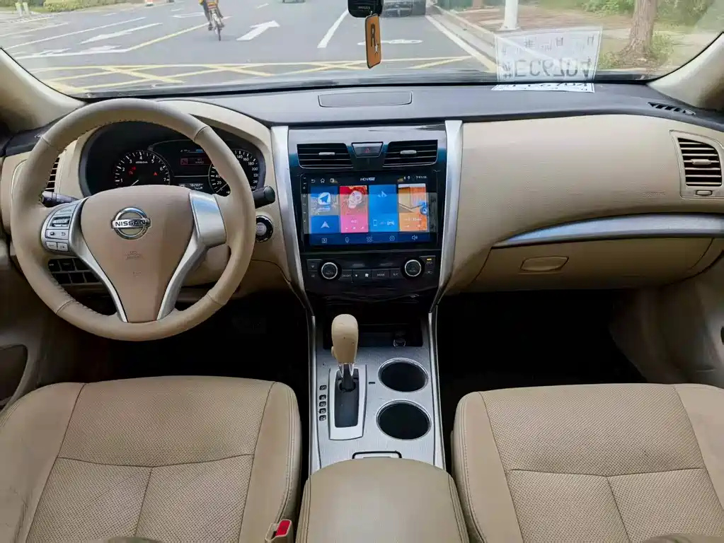 NISSAN TEANA 2017