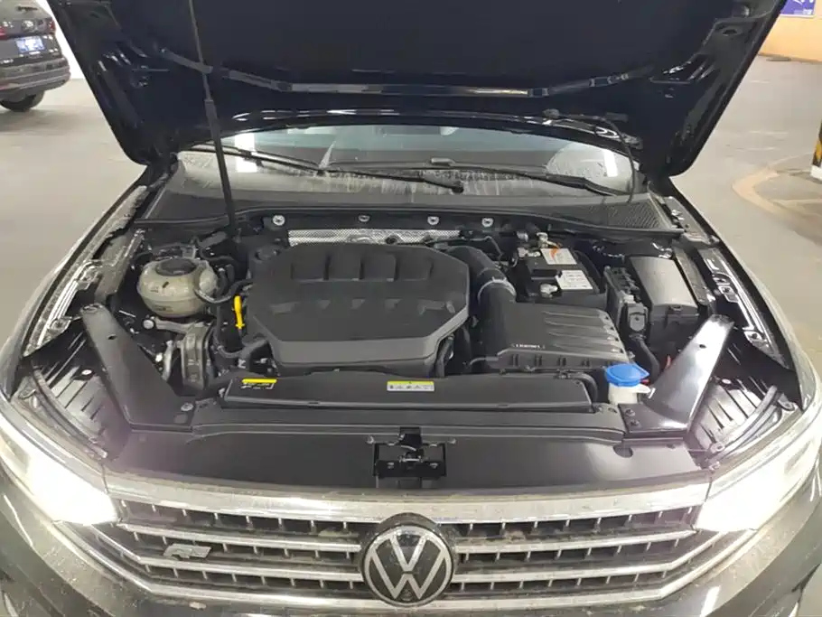 VOLKSWAGEN MAGOTAN 2023