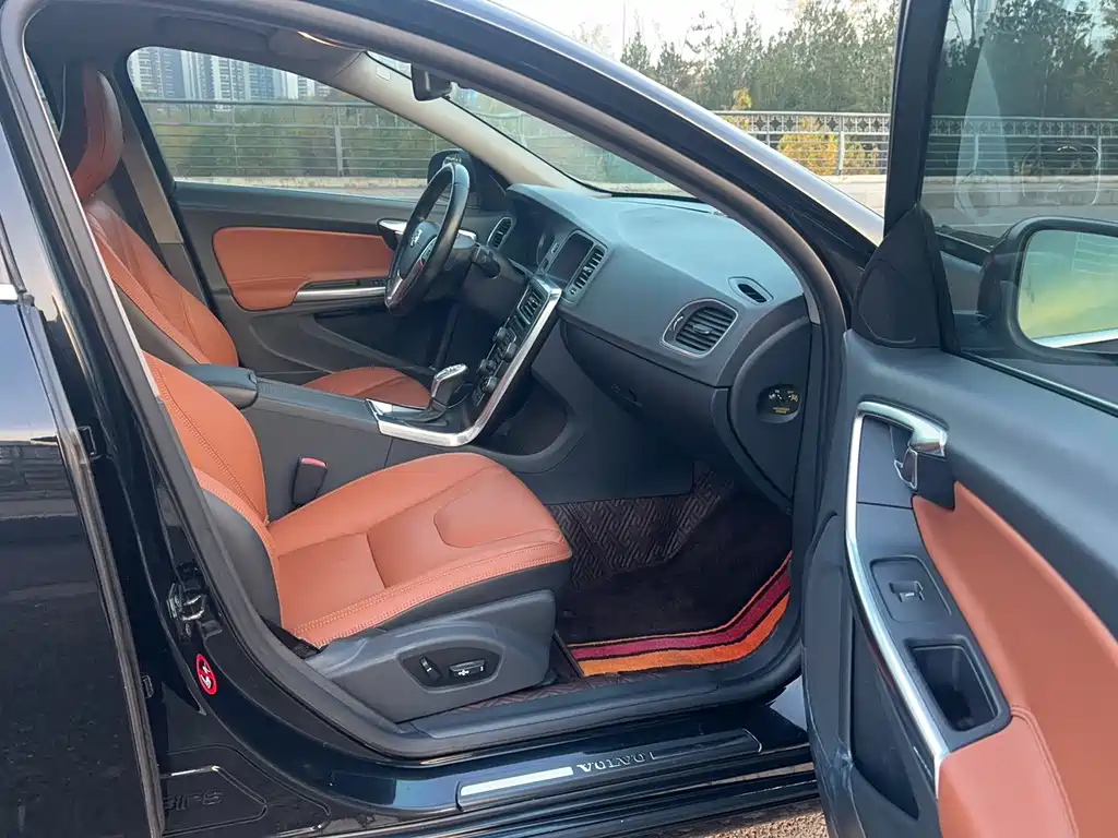 VOLVO S60 IMPORT 2013