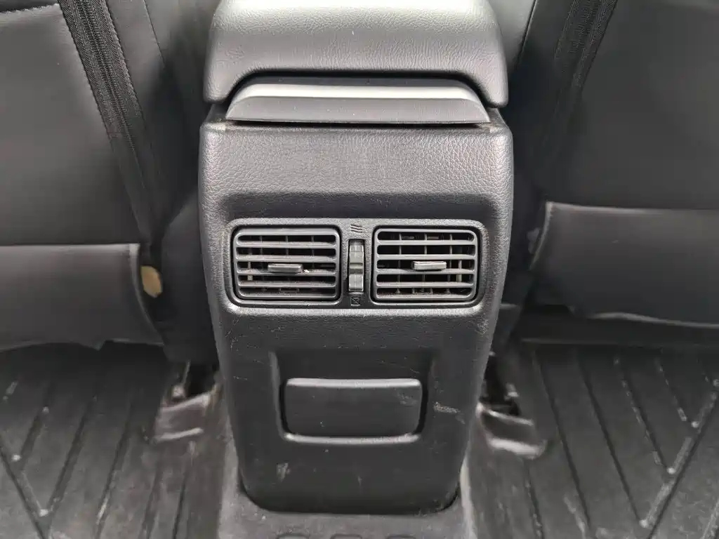 NISSAN SYLPHY 2024