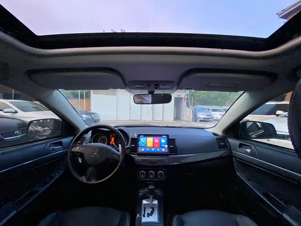 MITSUBISHI LANCER EX 2012