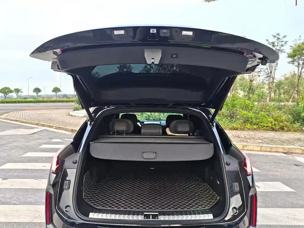 LYNK&CO 08 NEW ENERGY 2024