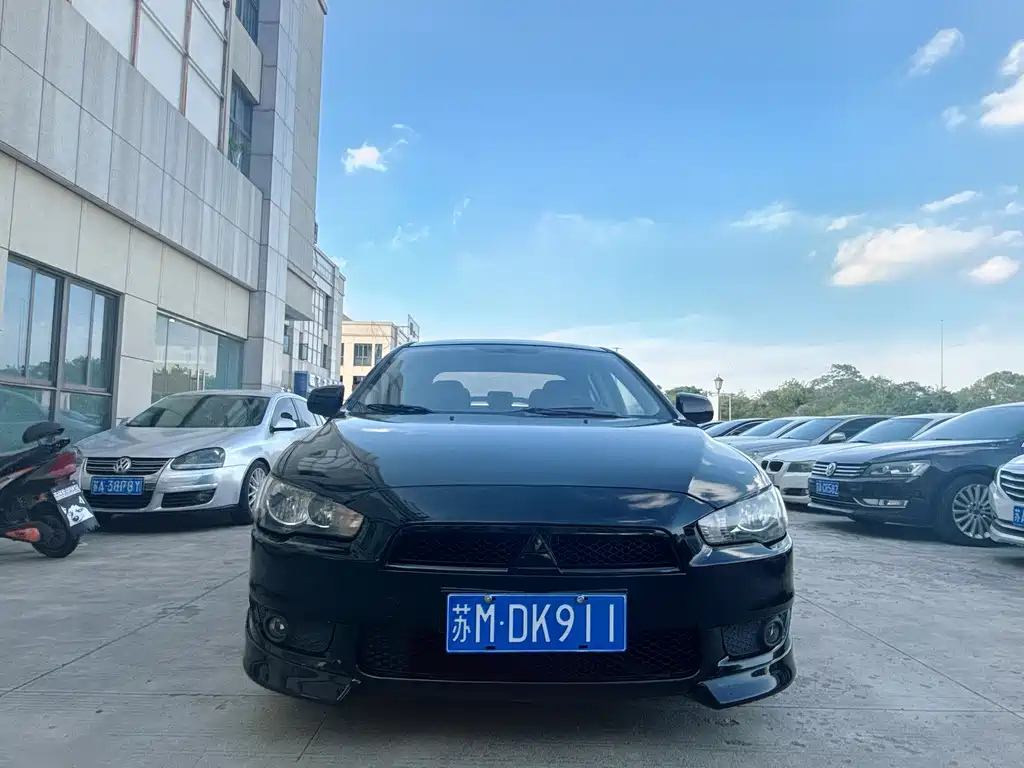 MITSUBISHI LANCER EX 2011