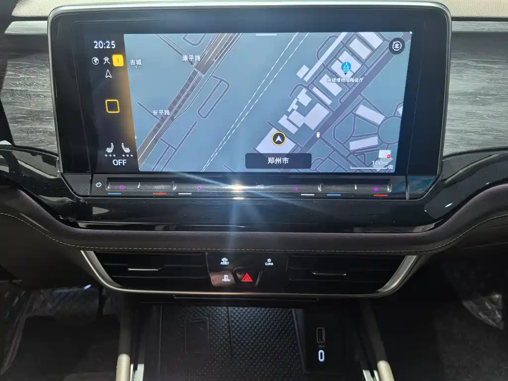 VOLKSWAGEN VILORAN 2023