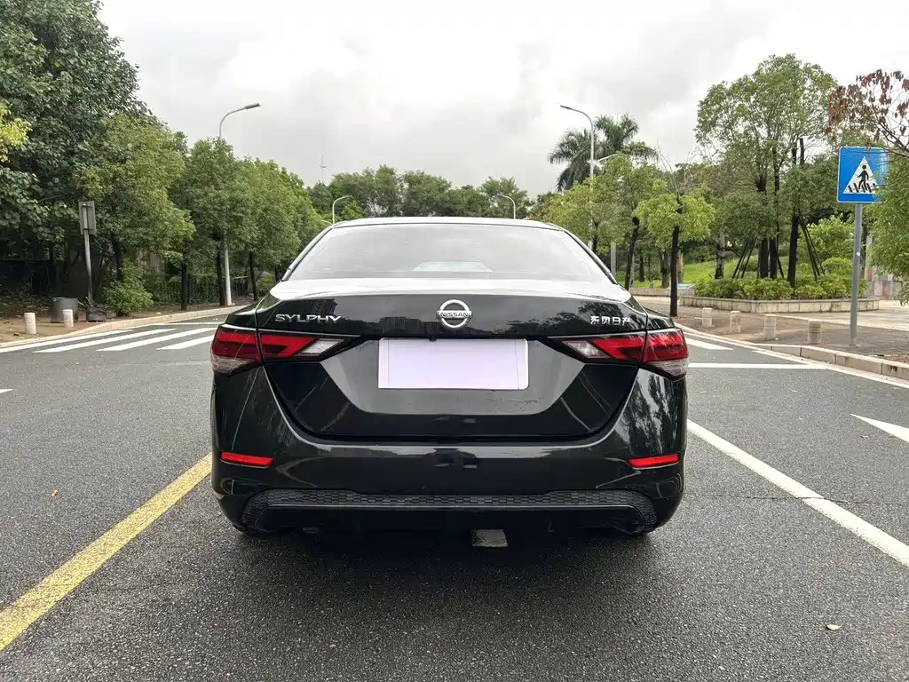 NISSAN SYLPHY 2021