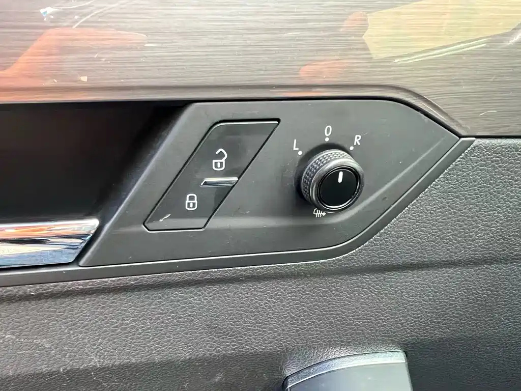 VOLKSWAGEN PASSAT 2019