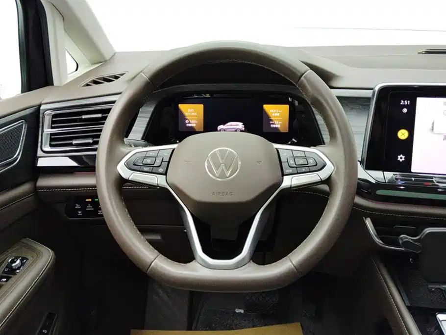 VOLKSWAGEN VILORAN 2022