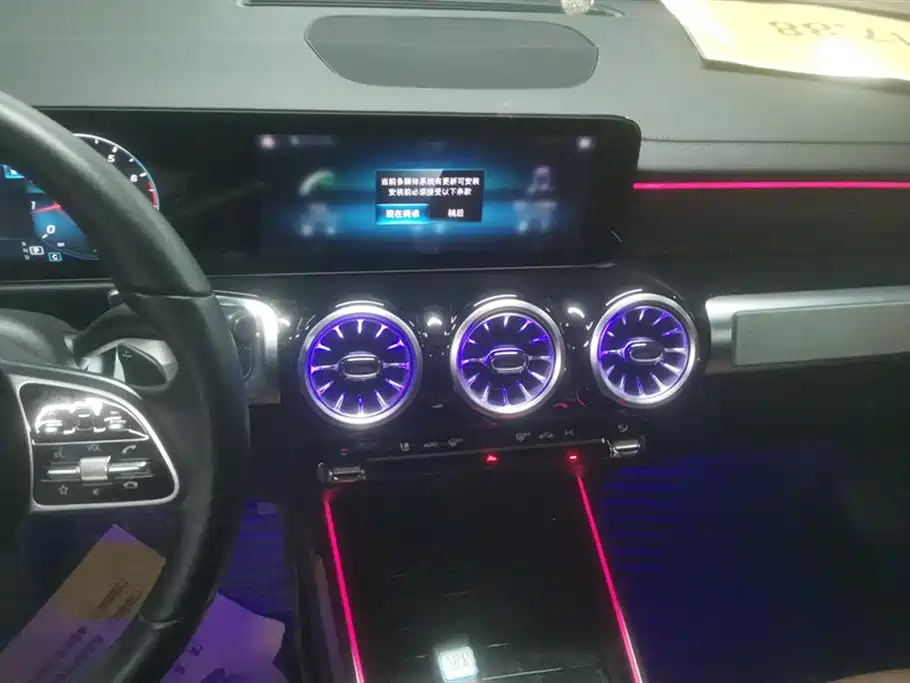 MERCEDES BENZ GLB 2021