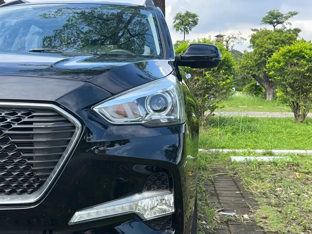 HAVAL M6 2017