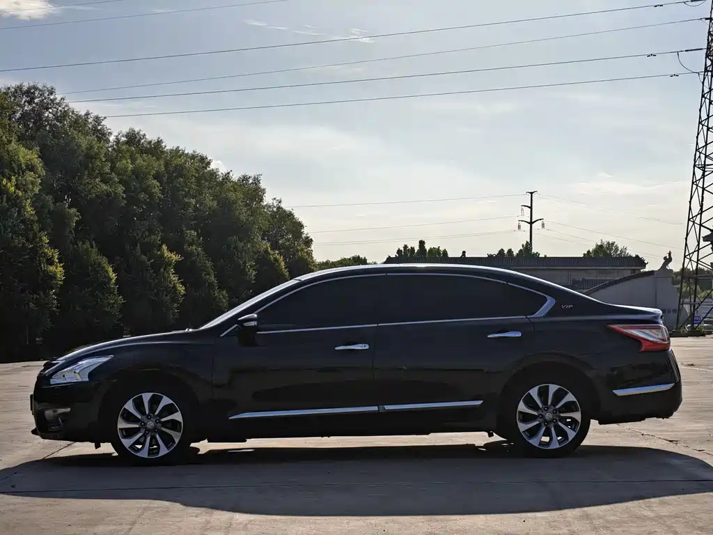 NISSAN TEANA 2016
