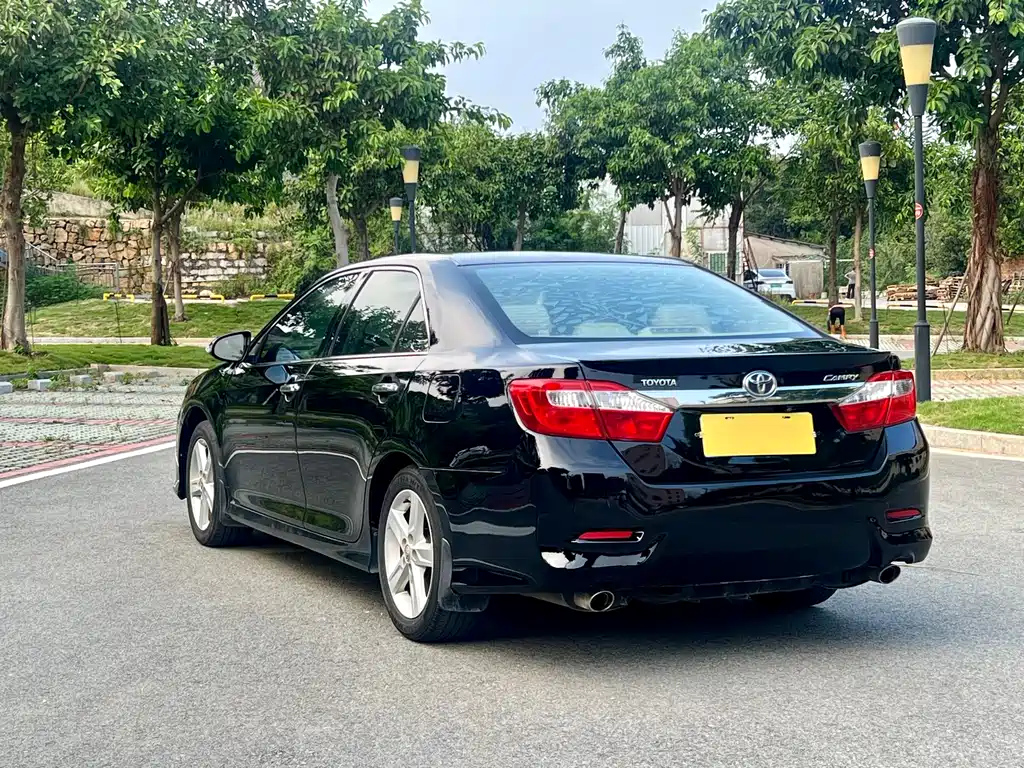 TOYOTA CAMRY 2012
