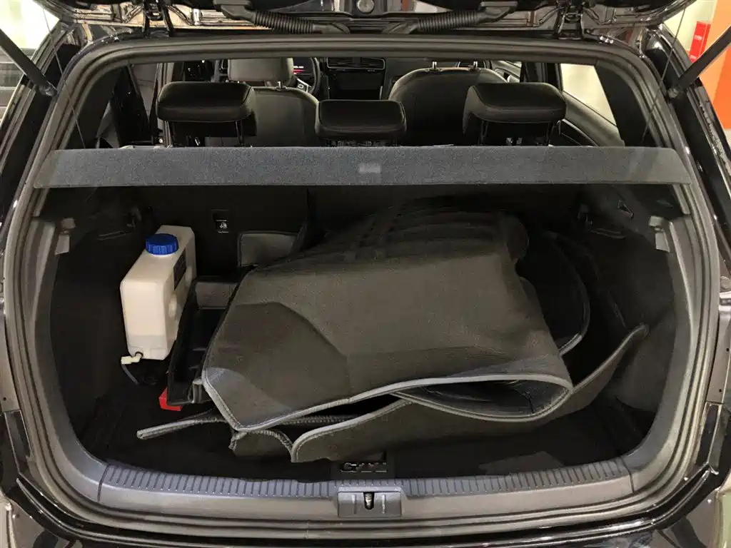 VOLKSWAGEN GOLF GTI 2018