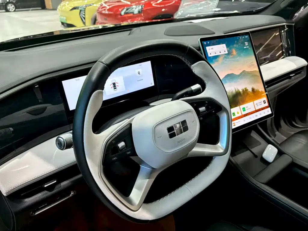 GEELY GALAXY GALAXY L7 2023