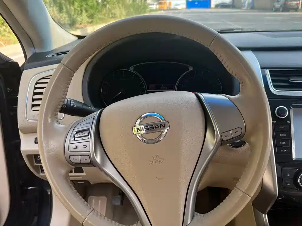 NISSAN TEANA 2014