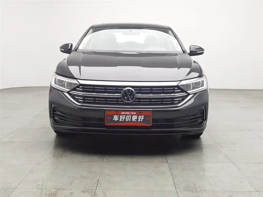 VOLKSWAGEN SAGITAR 2022