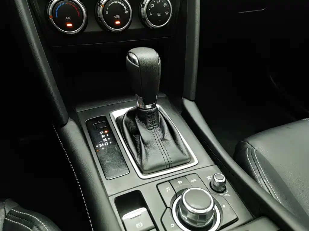 MAZDA CX-4 2021