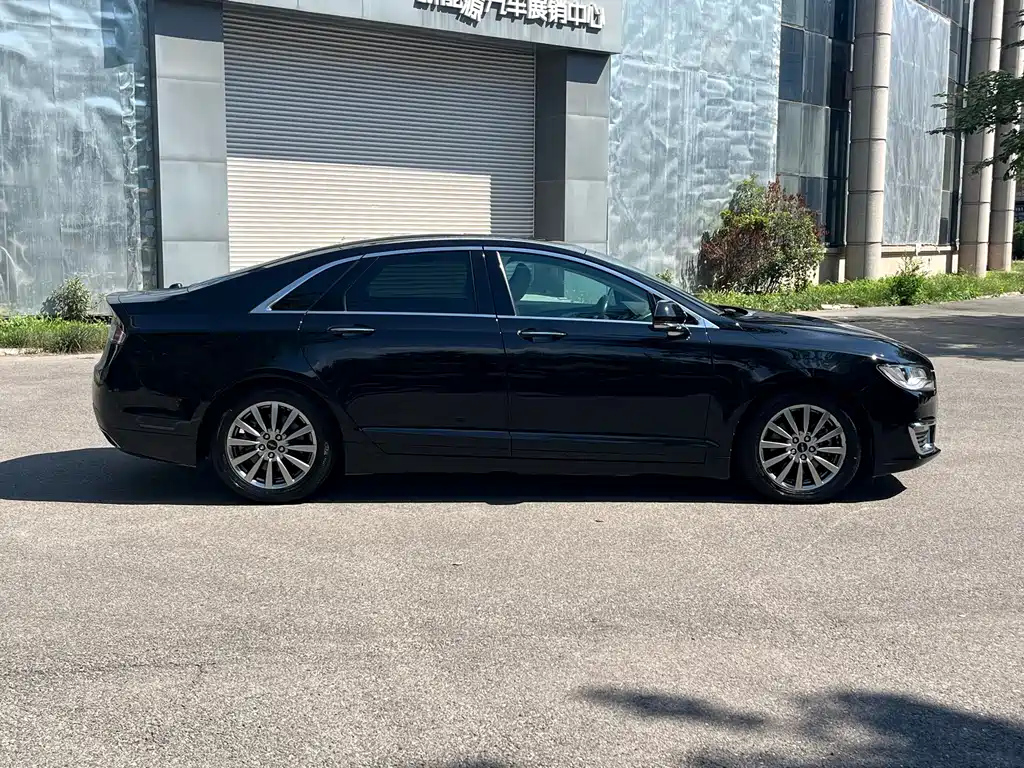 LINCOLN MKZ 2019