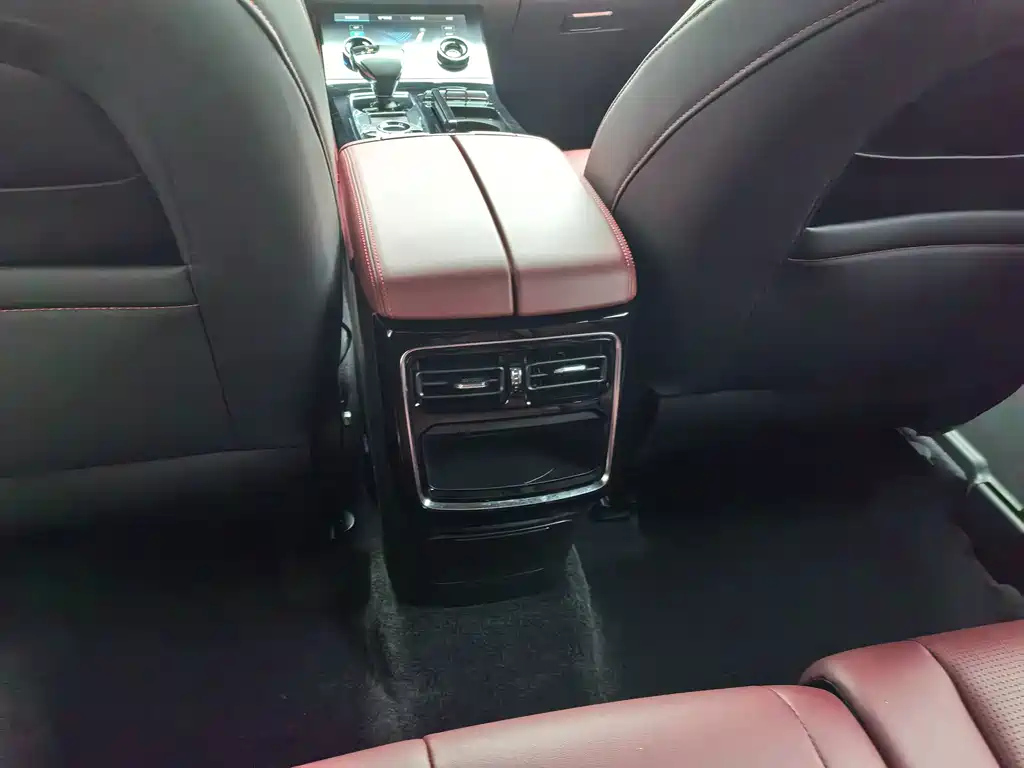 JETOUR X70 PLUS 2021