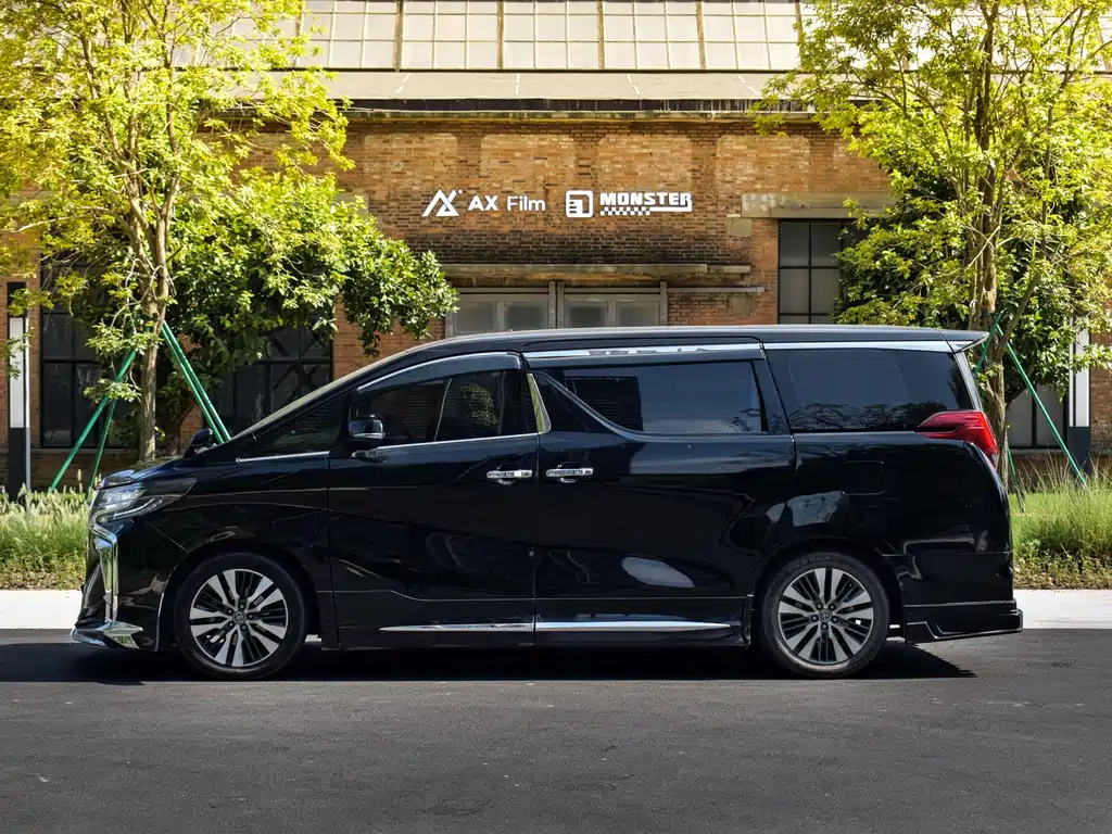 TOYOTA ALPHARD 2018