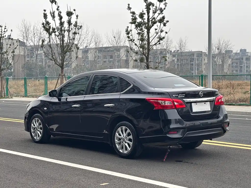 NISSAN SYLPHY 2021