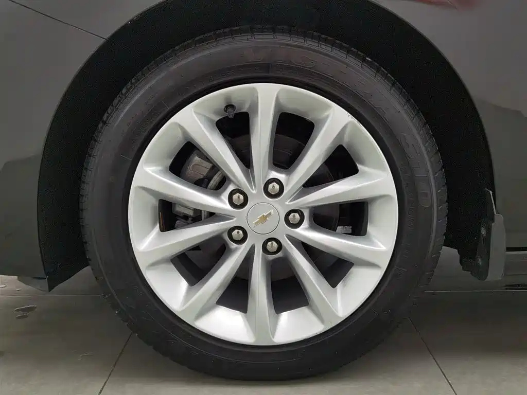 CHEVROLET CRUZE 2018