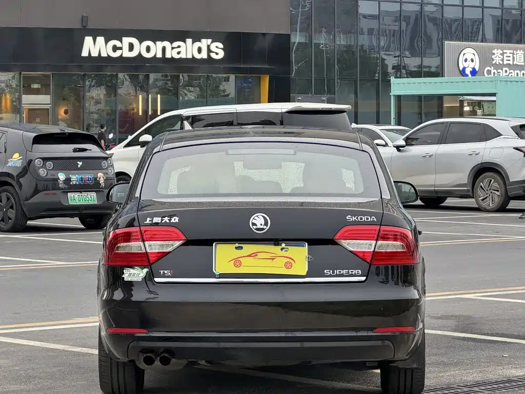 SKODA SUPERB 2013