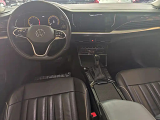 VOLKSWAGEN PASSAT 2023