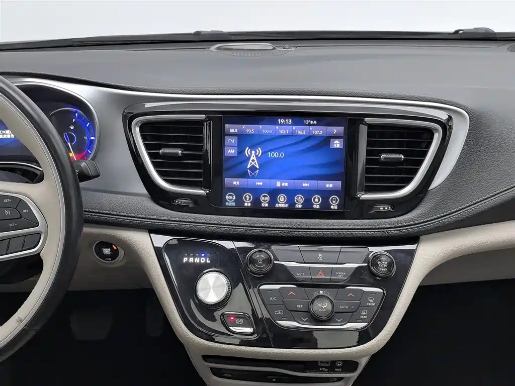 CHRYSLER BIG 捷龙PHEV IMPO 2019