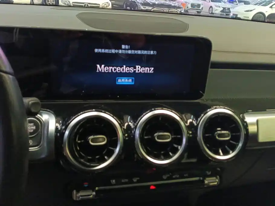 MERCEDES BENZ GLB 2020