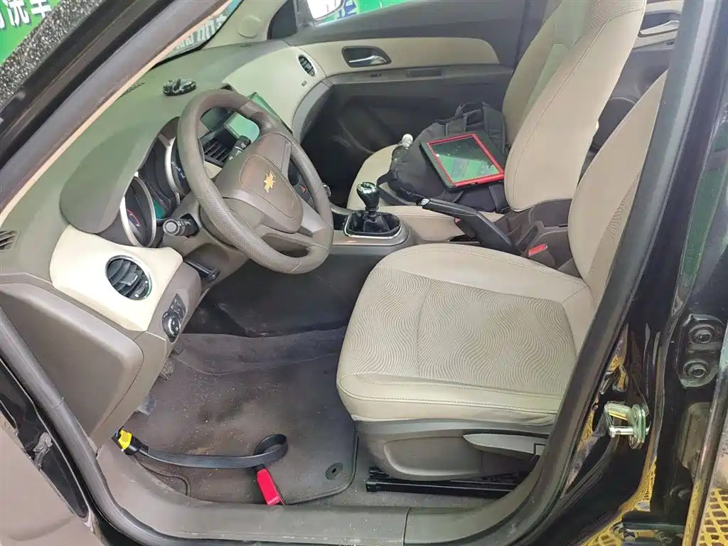 CHEVROLET CRUZE 2015