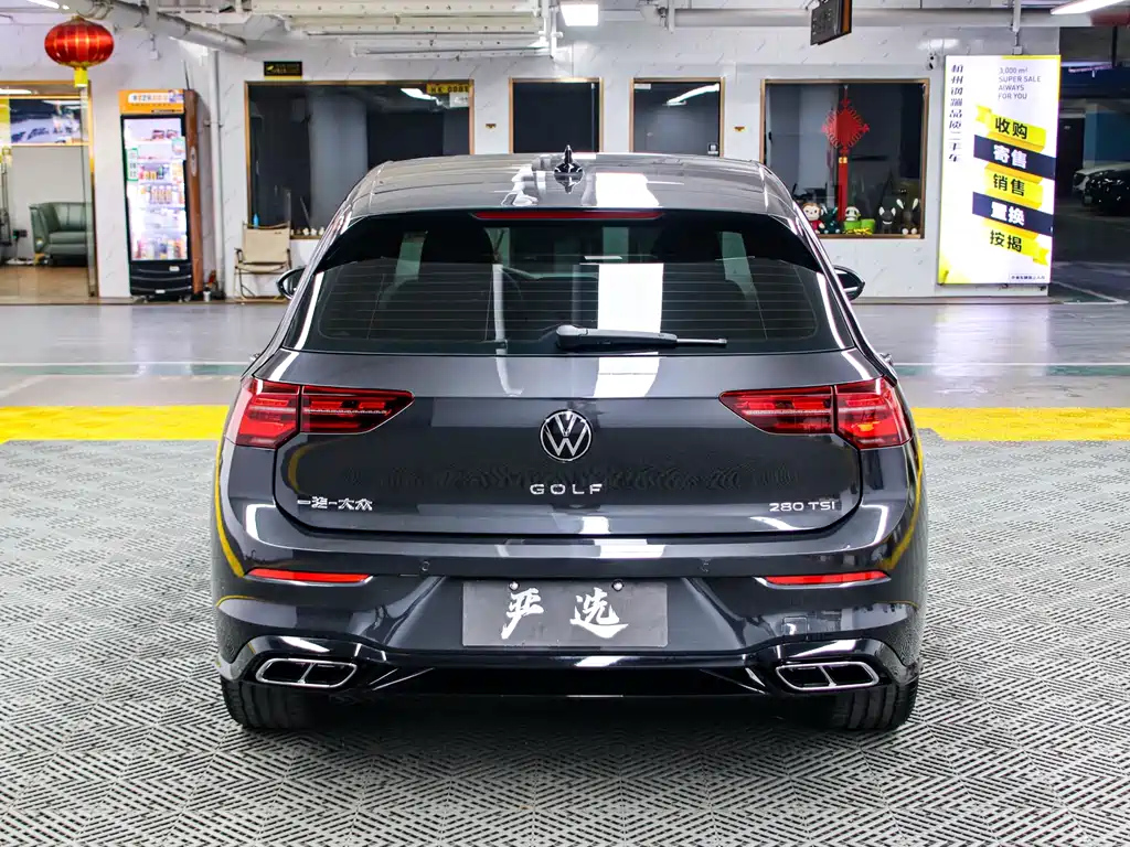 VOLKSWAGEN GOLF 2022