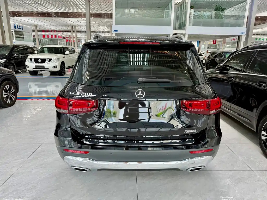 MERCEDES BENZ GLB 2021