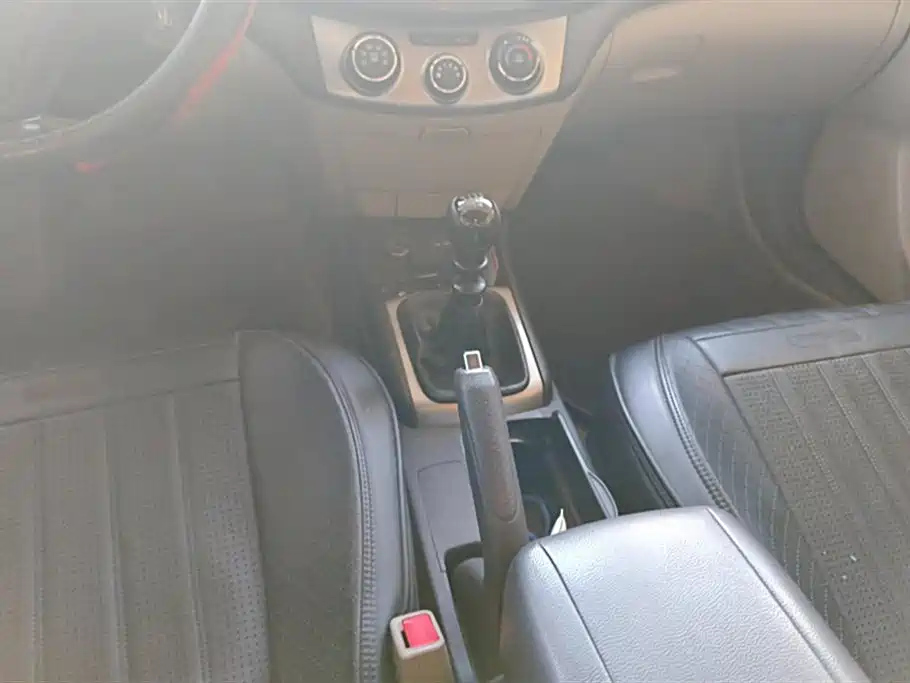 HYUNDAI CELESTA 2014