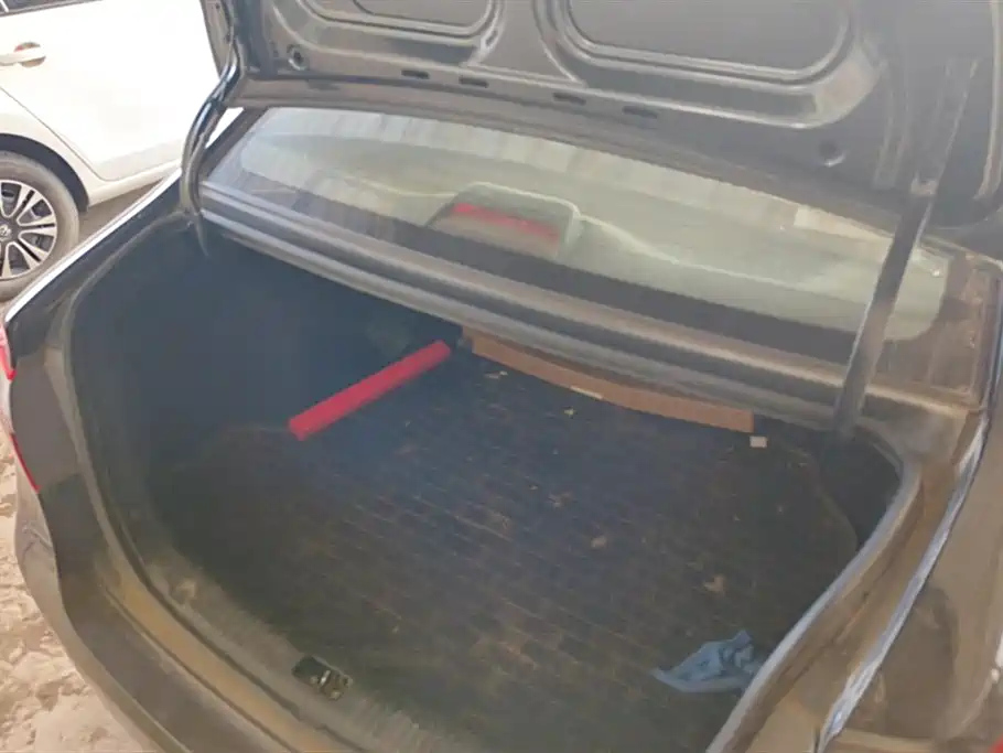 HYUNDAI CELESTA 2014