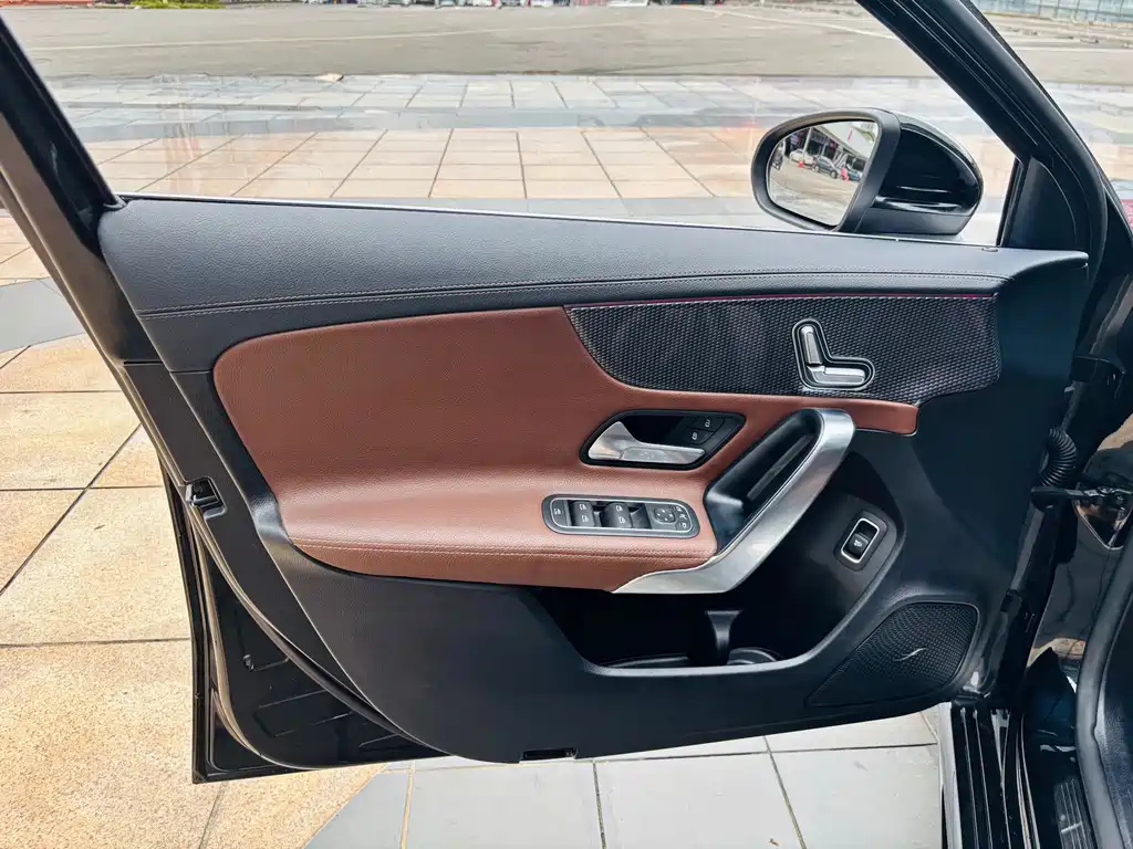 MERCEDES BENZ A-CLASS 2019